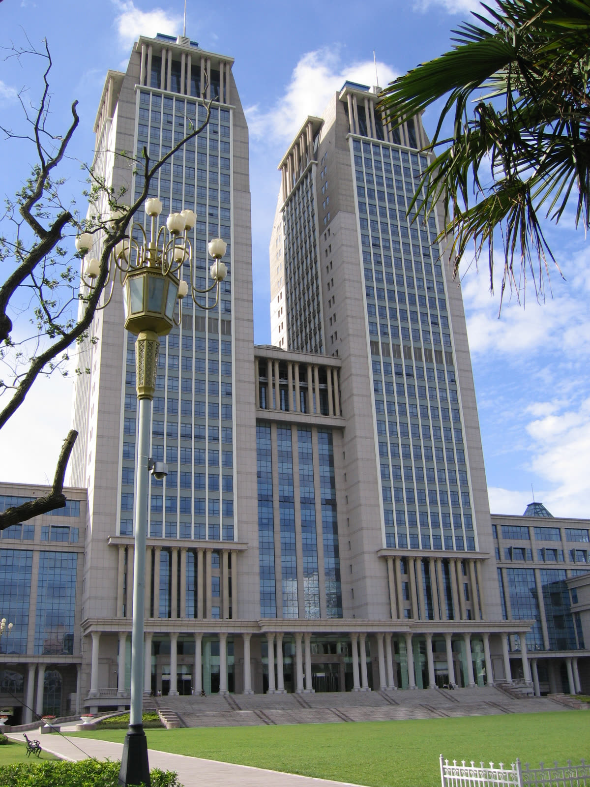Menara Guanghua, Fudan University